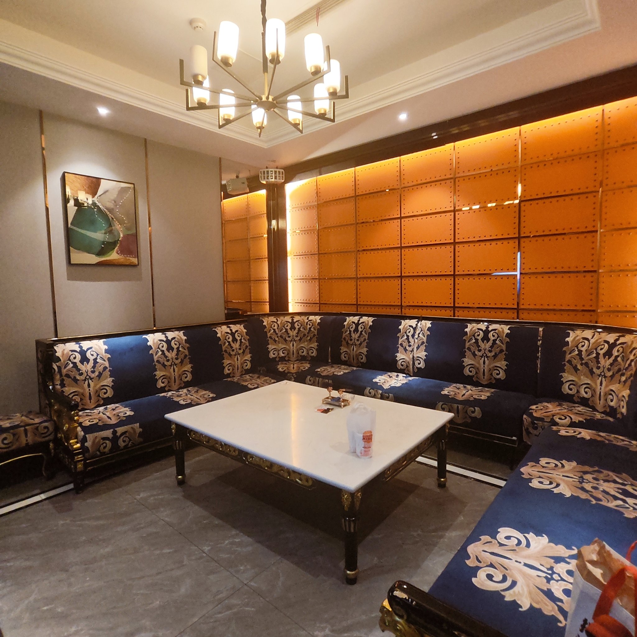 淮南商务ktv预订尽享尊贵服务-大通区ktv预订